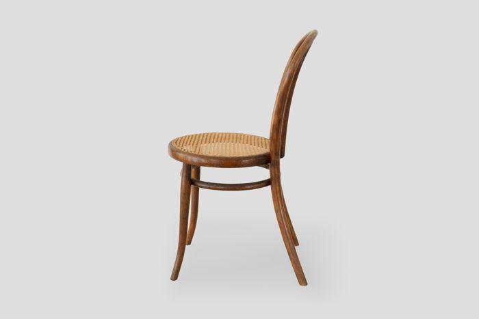 Zoom image for the object Rechtsseitige Ansicht des Stuhls