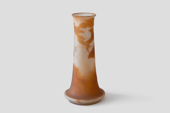 Zoom image for the object Die Vase um ca. 90 Grad gedreht