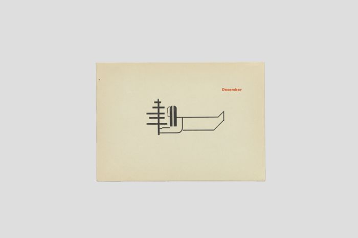 Zoom image for the object Karte mit Aufschrift "Dezember" und gedruckter Darstellung einer stark abstrahierten scheinbar fliegenden Figur mit Tannenbaum