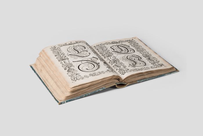Zoom image for the object Aufgeschlagenes Buch