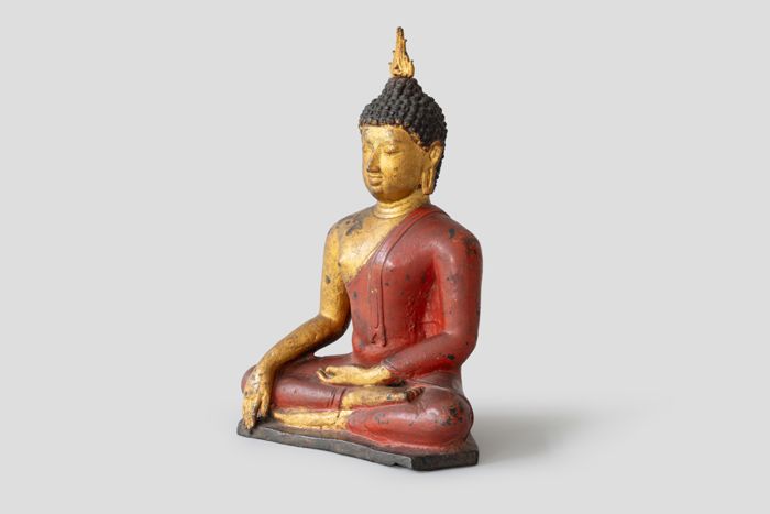 Zoom image for the object Schräge Ansicht der Buddhafigur